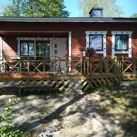 Hotel Pirttiniemen Lomakylae Muurasjärvi Exterior foto