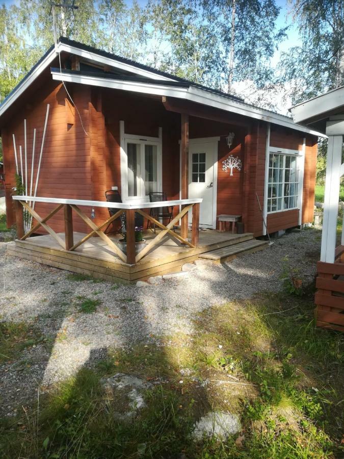 Hotel Pirttiniemen Lomakylae Muurasjärvi Exterior foto